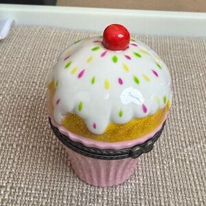 Porcelain Cupcake Trinket Holder